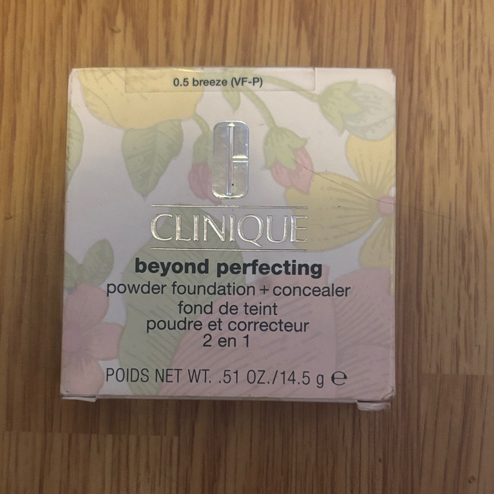 Clinique Beyond Perfecting Powder Foundation + Concealer - 0.5 Breeze
